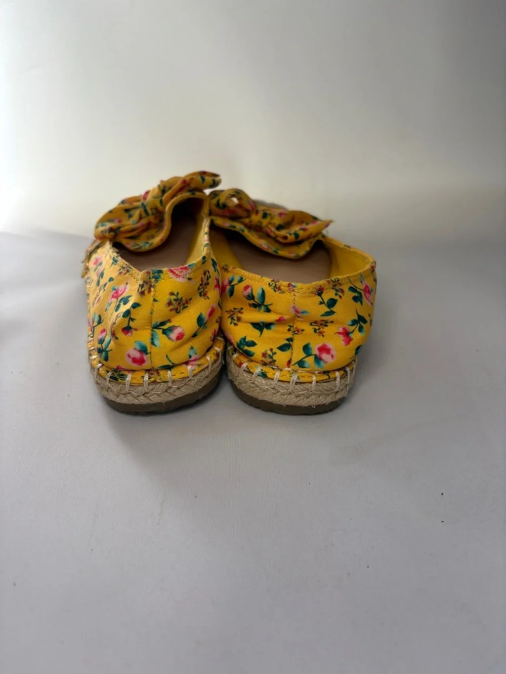 Bandolino Yellow Floral Bow Espadrille Flats Size 8.5
